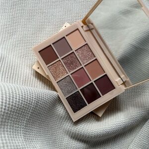 🆕Stars From The Stars Shades of Sun palette